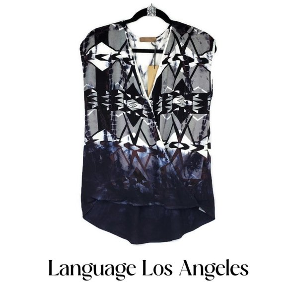 Language Los Angeles geometric pattern short slv blouse,hi-low longer inthe back - Picture 5 of 5